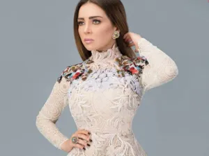مي عز الدين منحوتة الخصر