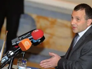 Foreign Minister Gebran Bassil calls for clarification on Syrian refugees in Lebanon (AFP/File Photo)