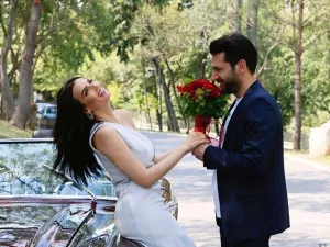 مراد يلدريم و زوجته المغربية ايمان الباني 