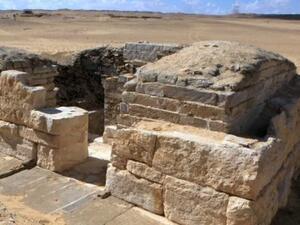 A tomb from 4,500 years ago uncovered in Cairo in 2015 (AFP)