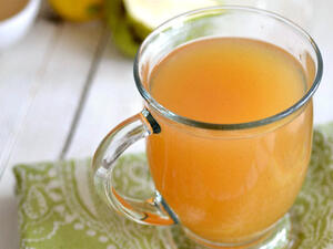 نقدم لكم طريقة عمل عصير الكمثرى الساخن