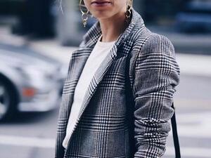 تُضفي نقشة الكاروهات أناقةً وجاذبيةً خاصةً من نوعه