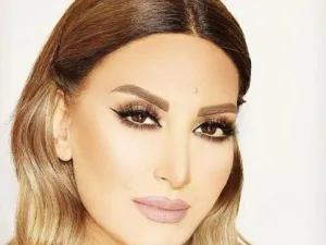 رويدا عطية تنجو و جنينها من حادث مميت