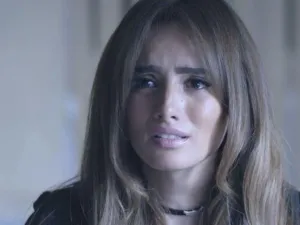 وسام رضا إسماعيل الشهيرة باسم (زينة) 
