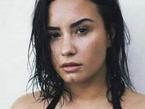 Stunning! Demi Lovato was certainly feeling herself as she shared a sultry selfie to Instagram on Saturday evening (Source: Demi Lovato - Instagram)