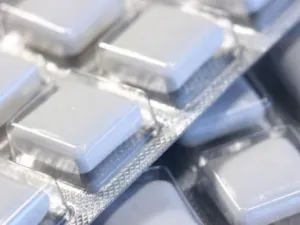 علكة النيكوتين.. تتحول لإدمان بديل عن السجائر
