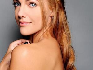 مريم أوزرلي تلغي متابعتها للعرب