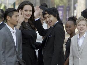 إهمال أنجلينا جولي قد يُكلفها أطفالها!