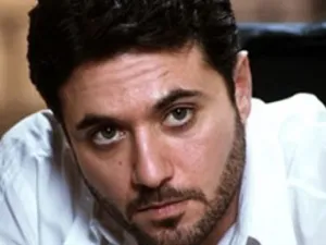 بعد حصول زينة على الخلع.. أحمد عز يعلق