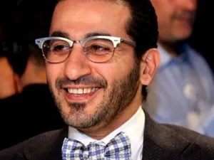 أحمد حلمي يحضر يعود في عيد الفطر