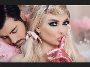 التحقيق مع ميريام كلينك بعد كليبها الإباحي