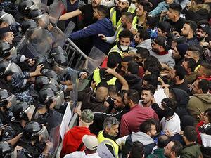 Protest in Lebanon (Twitter)