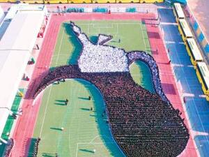 Human image of a coffee pot (Twitter)