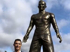 So this statue of Cristiano Ronaldo is in Portugal (Twitter)