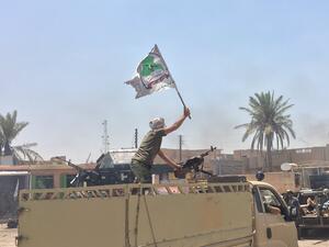 Asaib Ahl al-Haq fighter (Twitter)