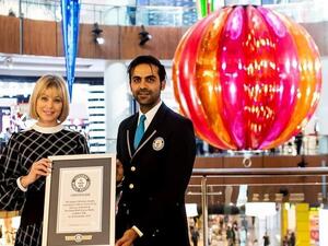 Dubai Mall sets Guinness World Record for largest Christmas ornament (Twitter)