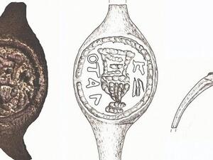 2,000-Year-Old Ring (Twitter)