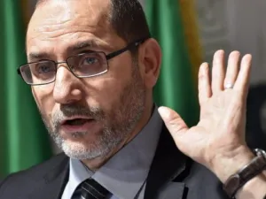 leader of the Movement of Society for Peace Abderrazak Makri says he is no longer interested in running for the presidential  race slated on 18 April (Twitter)