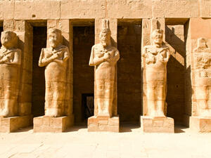 Pharaonic columns (Shutterstock)