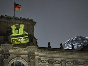 Germans Donned Yellow Vests (Twitter)