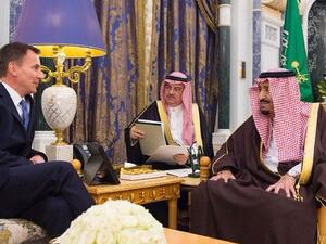 British foreign minister Jeremy Hunt has held talks with Saudi Arabia's King Salman (Twitter)