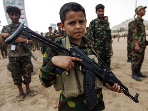 أوضح أن الولايات المتحدة تعمل مع المبعوث الدولي إلى اليمن مارتن غريفيث لإنهاء المأساة الإنسانية