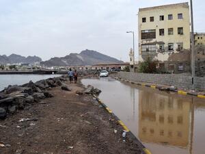 The King Salman Humanitarian Aid and Relief Center (KSRelief) has already spent $8.2 billion on aid for Yemen since its opening in 2015, according to a report. (AFP/ File)