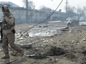 The aftermath of a blast in the Afghan capital Kabul on November 29, 2018 (Photo by AFP)