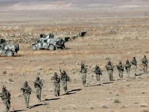 جنود من القوات الأفغانية 