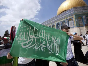 مواجهات إثر اقتحام الجيش الإسرائيلي بلدة بالقدس
