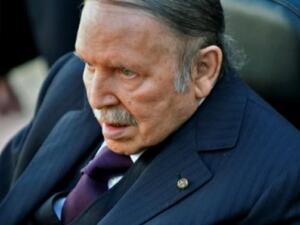 Algerian President Abdelaziz Bouteflika is seen heading to vote at a polling station in Algiers on November 23, 2017. (AFP/File)
