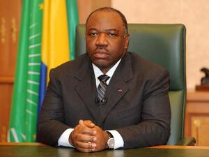 رئيس الغابون يعود للبلاد بعد غياب طويل للعلاج
