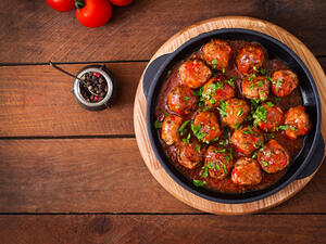 كرات اللحمة الحارة