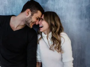 الابتسامة.. هي من أكثر الأنشطة التي تعود بالنفع على الإنسان