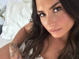 Demi Lovato (Twitter)