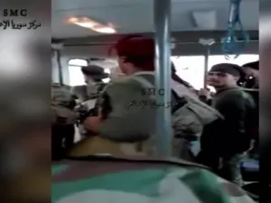 توقع ناشطون أن يكون الفيديو تم الحصول عليه من هاتف أحد قتلى أو أسرى مليشيا النجباء العراقية