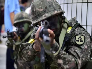 (AFP Photo/JUNG YEON-JE)