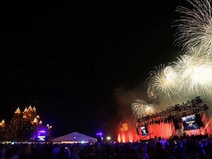 Atlantis, The Palm in Dubai dazzled the world yet again with its perfectly synchronized fireworks on New Year’s Eve. 