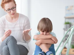 علامات مرض التوحّد عند الأطفال نصائح للتعامل مع أطفال التوحد

