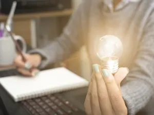الوعي يأخذنا لطريق الحب والعطاء والبهجة والرحمة
