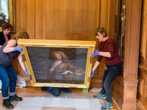 Cleo Lake removed a 300-year-old portrait of a slave trader from the wall above her desk (Twitter)