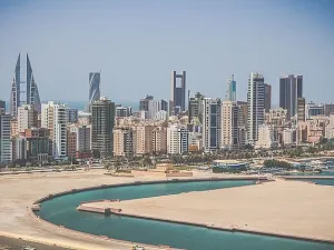One policeman was killed and eight others were injured in bomb attack west of the Bahraini capital Manama on Friday evening (Wikimedia)