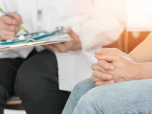 احرصي على توفير أجواء الراحة للمريضة

