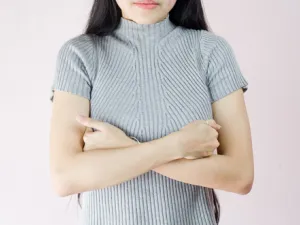 يمتلك جل الألوفيرا خصائص طبيعية تمنع من ترهل الثدي