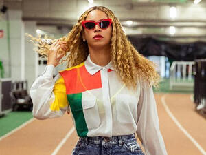 Beyonce shared snaps of 13-month old Rumi and Sir Carter  (Source: Beyonce / Instagram ) 