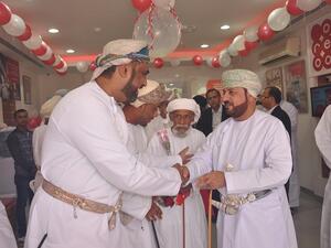 The new store was opened under the auspices of H. E. Mahmood bin Abdullah Al Saeedi; Wali of Bidiya, with Ooredoo’s Director of Consumer Sales, Feras bin Abdullah Al Shaikh, in attendance. 