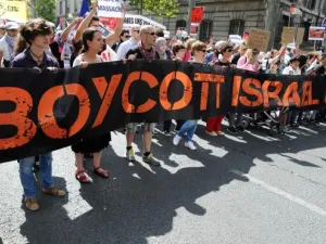 The World Investment Report 2014 reported a near-46 percent decline of foreign investments into Israel after an international boycott movement. (AFP/File)