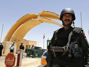 Bedouin forces stand guard in front of the Jordanian Karameh border crossing at the Iraqi border  (Twitter)