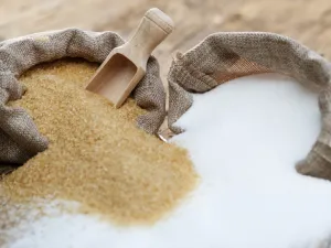 In the past weeks, severe sugar shortages hit the Egyptian market prompting talk of a crisis and pushing the state to rapidly increase imports despite an acute dollar shortage and soaring global prices. 