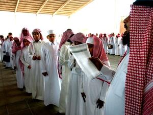 According to the new regulations Private and international schools can no longer hire non-Saudi teachers for Arabic language, Islamic education and social sciences. (Arab News)